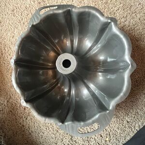 Silver Bundt Cake Pan 10 inches.